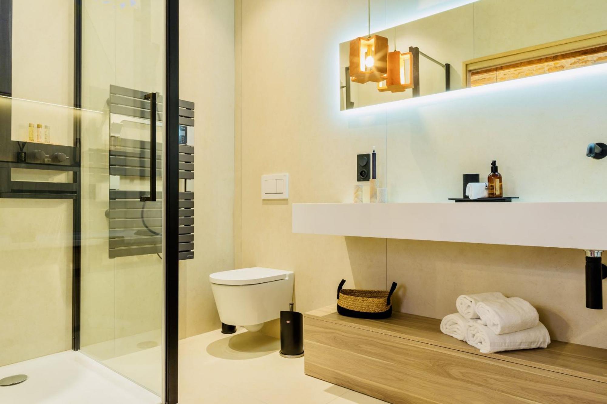 Host Inn Le Lumiere Spa & Cinema Ліон Номер фото